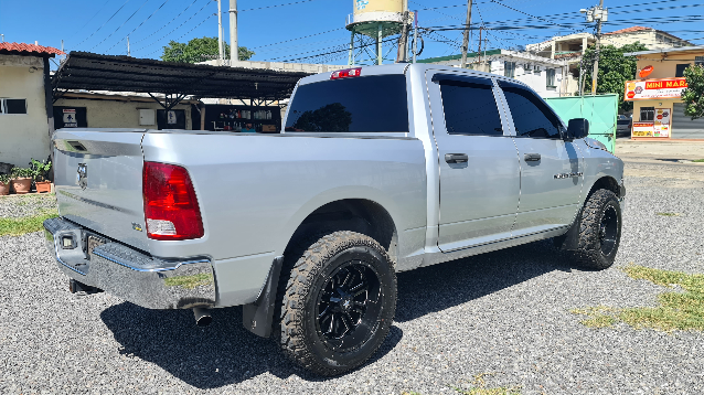 DODGE RAM 1500 - 2011